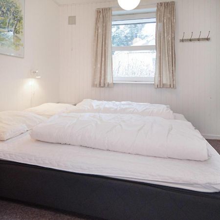 Amazing Home In Blavand With Sauna Экстерьер фото