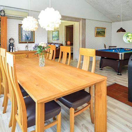 Amazing Home In Blavand With Sauna Экстерьер фото