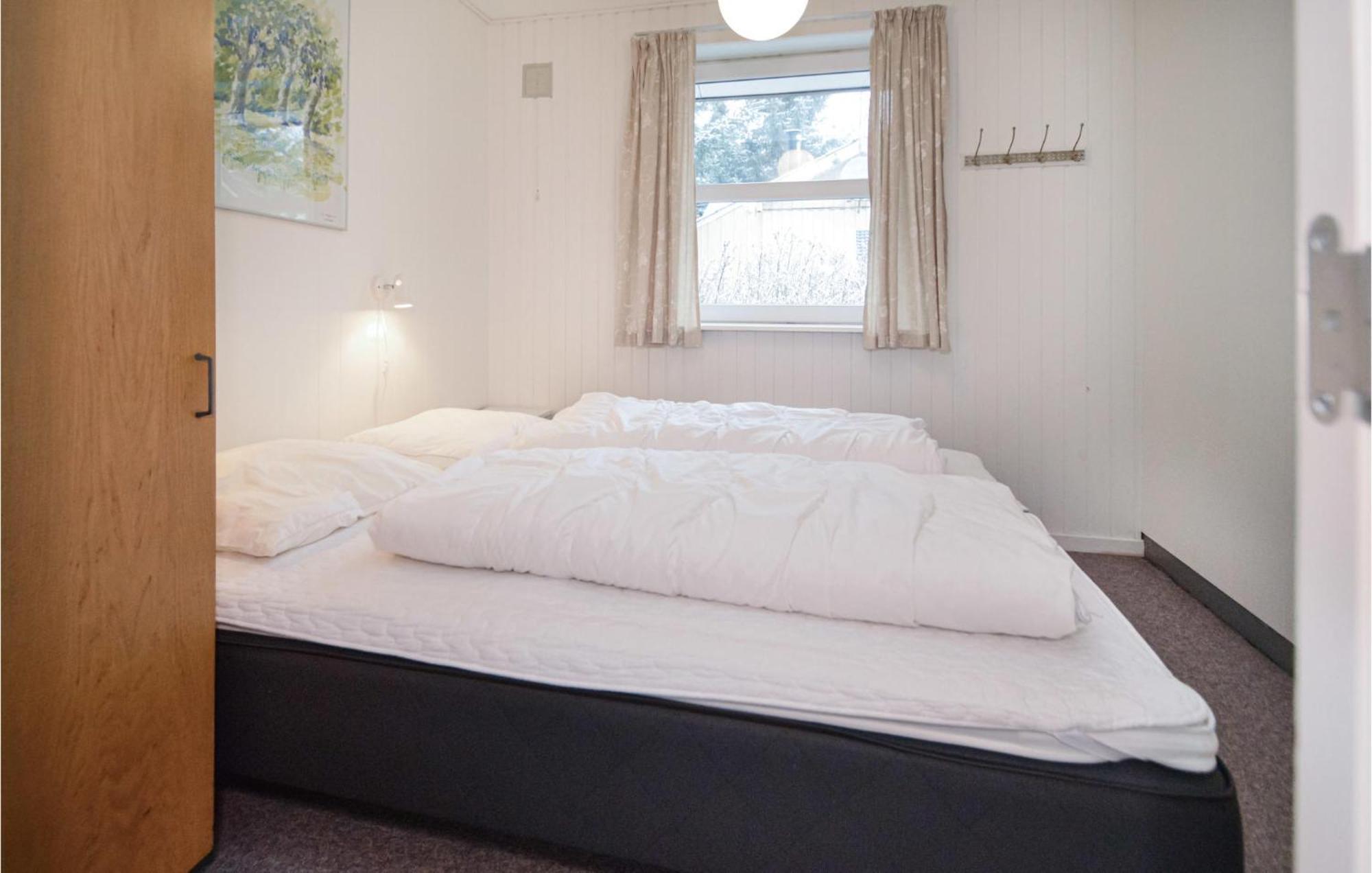 Amazing Home In Blavand With Sauna Экстерьер фото