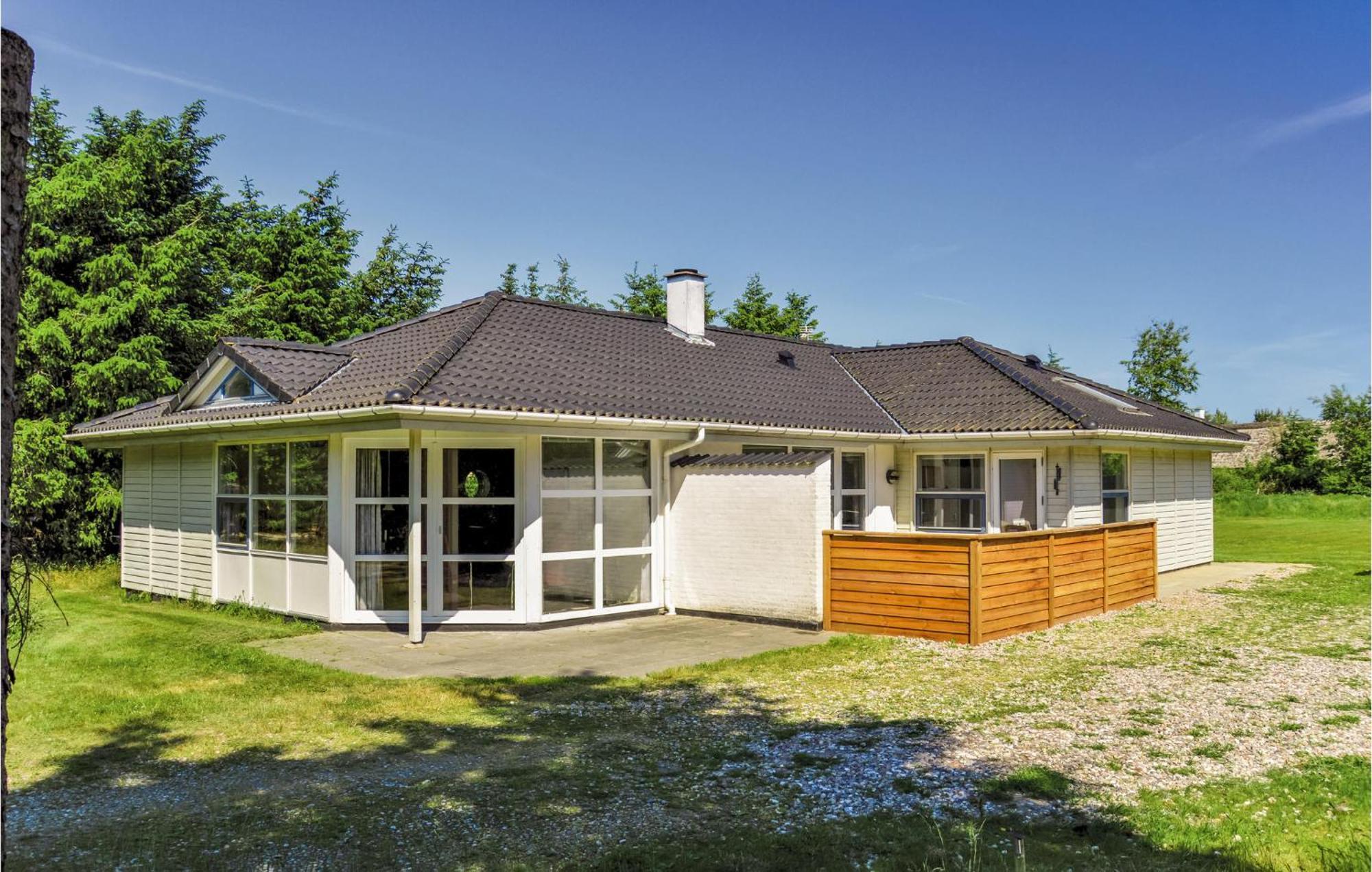 Amazing Home In Blavand With Sauna Экстерьер фото
