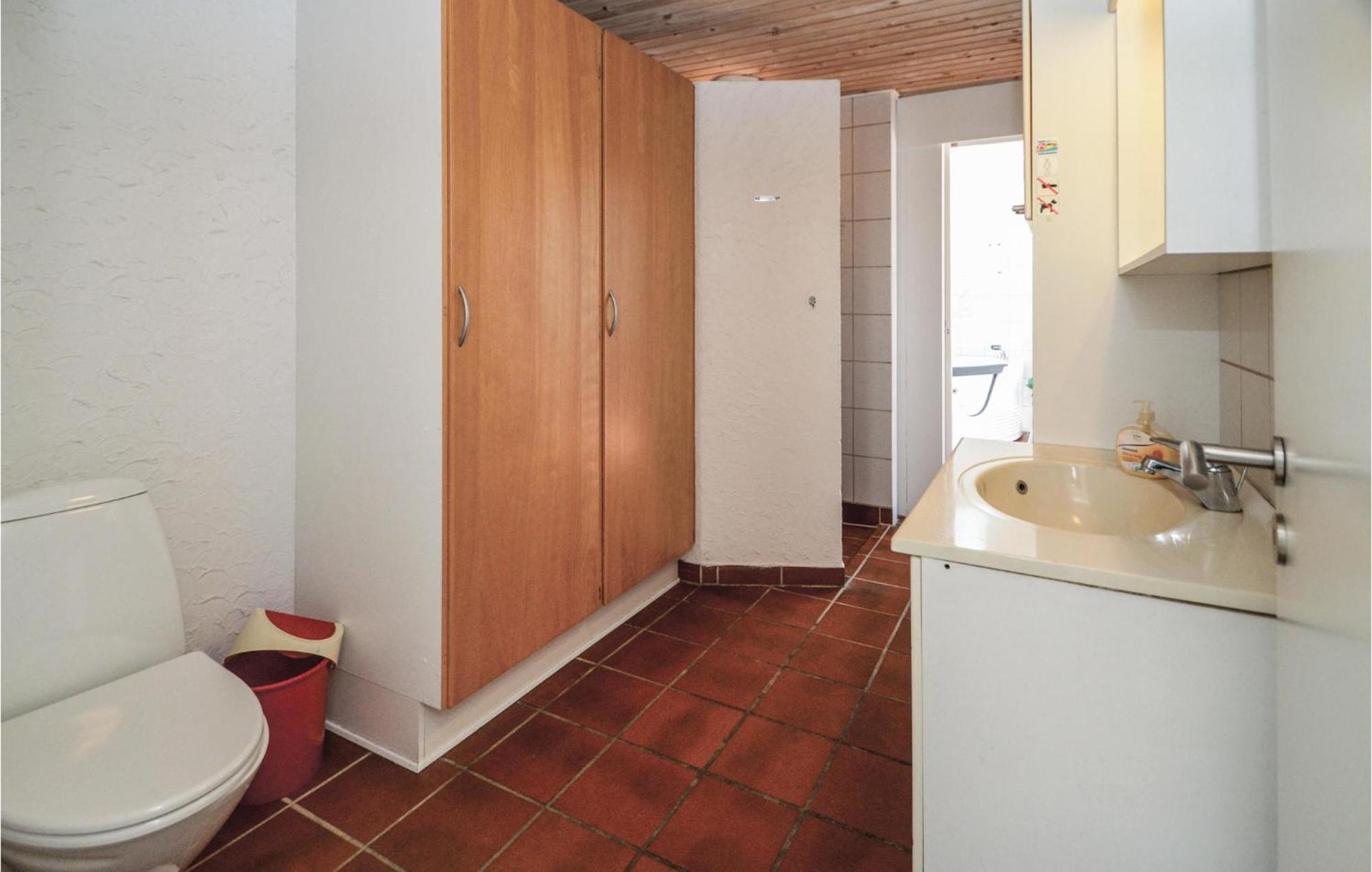 Amazing Home In Blavand With Sauna Экстерьер фото